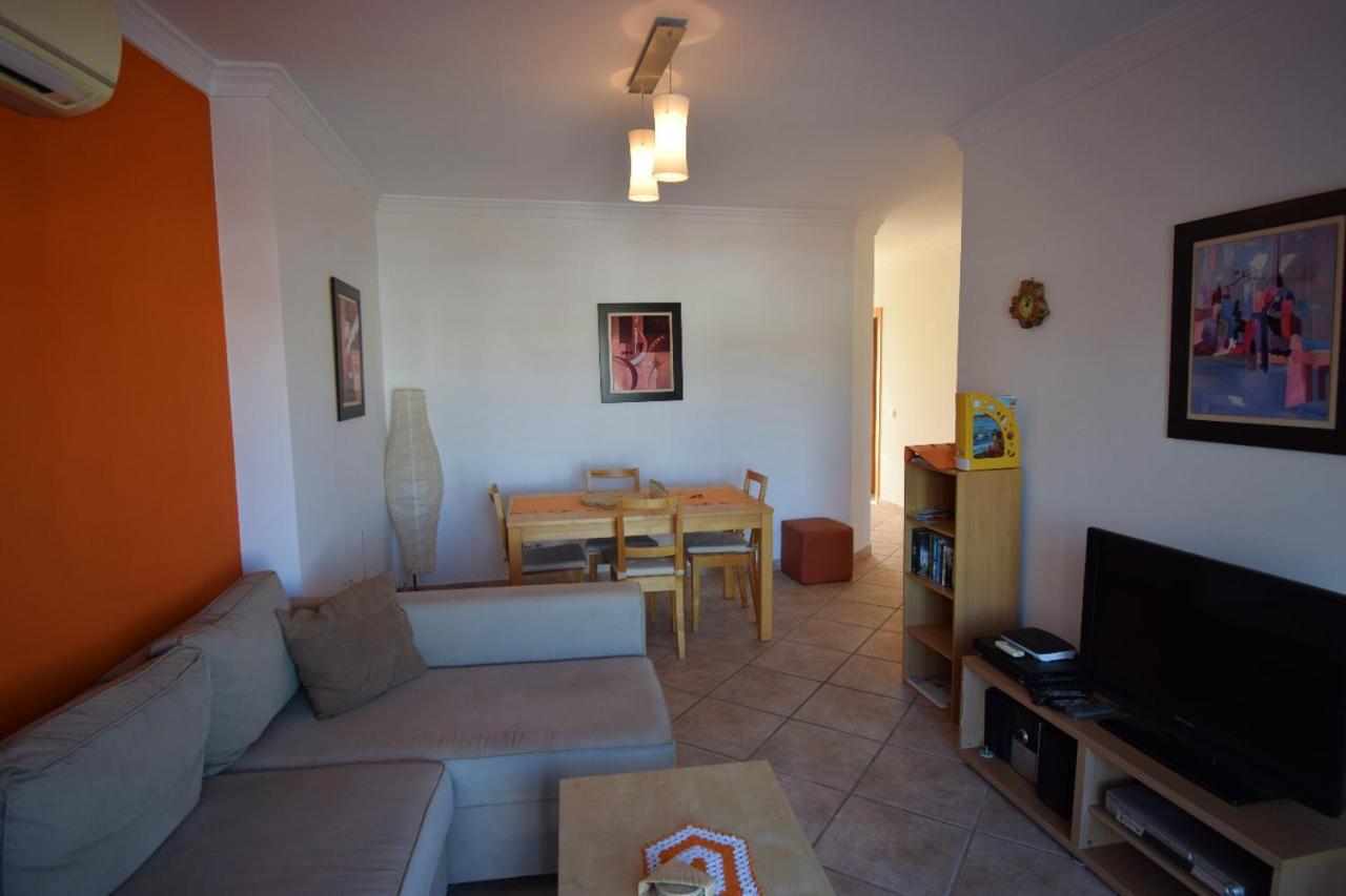 Apartment Piscina *